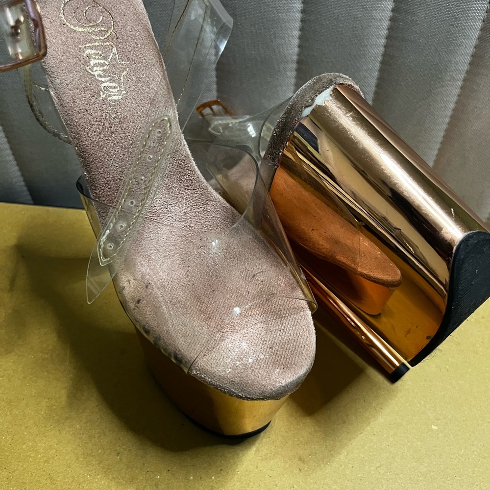 Rose Gold Pleaser Flamingo 808
